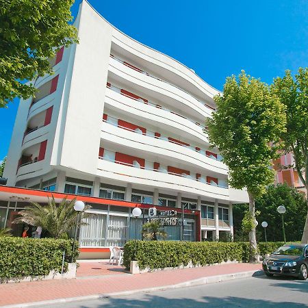 Hotel Caravelle 切塞纳蒂科 外观 照片